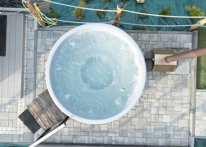 Pod Pilskiem - Sauna I Jacuzzi W Cenie בקתה *